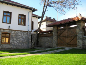 Private 4BR-2BA guest House Dryanovo with Pool and FREE Parking